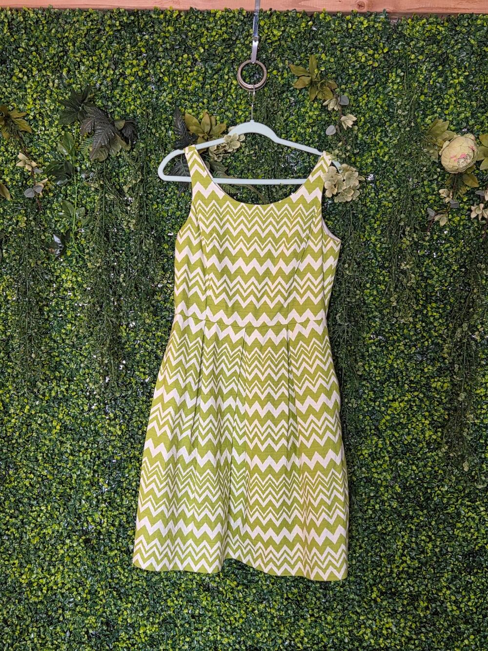 Jessica Howard, Chevron Green and White, Fit & Flare Dress, Size 10, Sleeveless